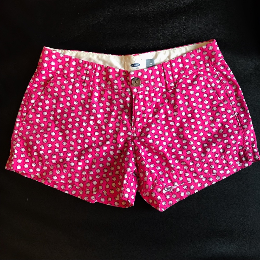 Old Navy | Pink and White Seashell shorts